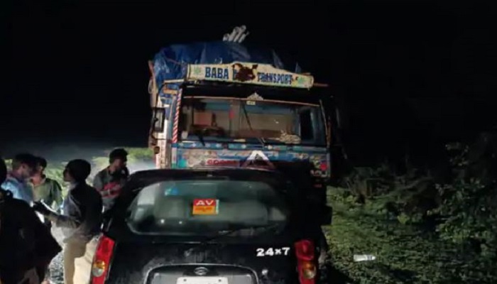 Car Collided With Truck In Karnataka, 5 dead, 13 injured....
