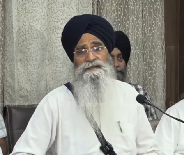 ਵੱਡੀ ਖ਼ਬਰ: SGPC ਨੇ ਗਿਆਨੀ ਹਰਪ੍ਰੀਤ ਸਿੰਘ ...